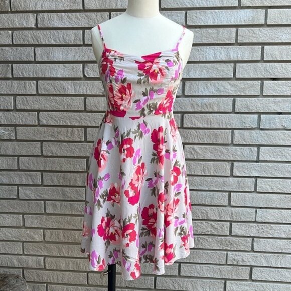Old Navy Dresses & Skirts - Old Navy Floral Print Cami Dress Sz XS